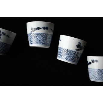 松竹梅 氷裂地紋 染付古伊万里猪口 四客　P449 