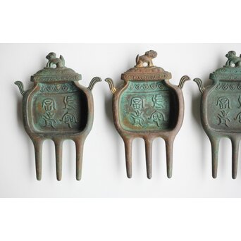 富貴長春 香炉型引手 四個　M405 