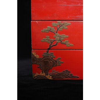 琉球王朝時代 堆錦 朱漆山水楼閣段重　Q353 