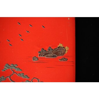 琉球王朝時代 堆錦 朱漆山水楼閣段重　Q353 