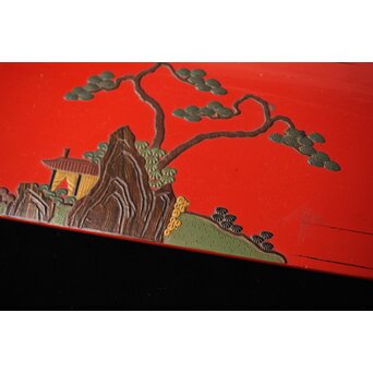 琉球王朝時代 堆錦 朱漆山水楼閣段重　Q353 