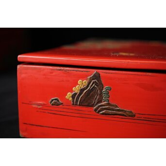 琉球王朝時代 堆錦 朱漆山水楼閣段重　Q353 