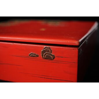 琉球王朝時代 堆錦 朱漆山水楼閣段重　Q353 