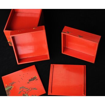 琉球王朝時代 堆錦 朱漆山水楼閣段重　Q353 