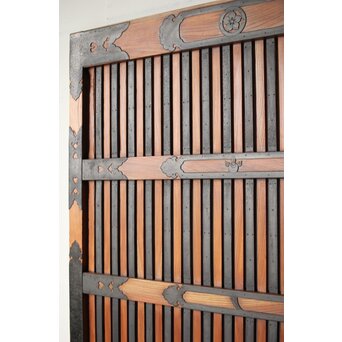 金具尽 総欅格子蔵戸　W0139Y 格子にもバランスよく金具を配置