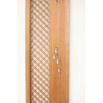 七宝繋ぎ組子と透かし彫刻の欄間　R0377 