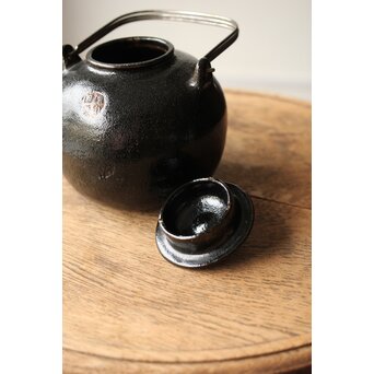 後楽園焼 黒楽汁次　P461 