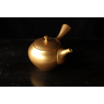 山田宝生 常滑焼 金彩急須　P467