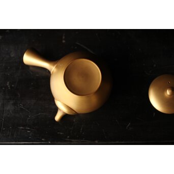 山田宝生 常滑焼 金彩急須　P467 