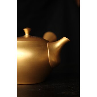 山田宝生 常滑焼 金彩急須　P467 