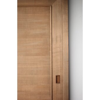 総桐 幅広板戸 2枚1組　B1065Y 内枠のついた　ちょっとしたアクセントが効いています