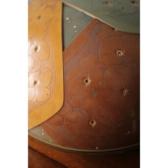 堆漆彫漆 紫陽花 蓋物　Q360 