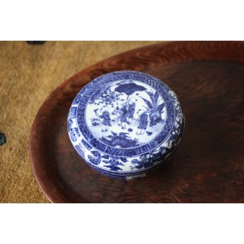 清水七兵衛 祥瑞意 染付蓋物　P479 