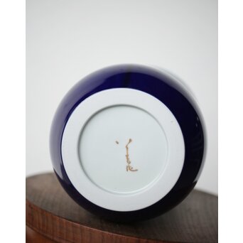 人間国宝 三代徳田八十吉作 金文字銘 碧明燿彩花器 所載品 本人サイン付　P480 