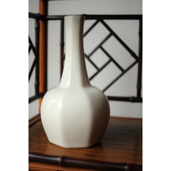 斎藤陶斎/三郎 白磁面取壺　P485 