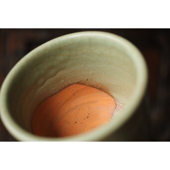 中国陶磁 明代 紫檀意蓋台 三足青磁香炉　P487 