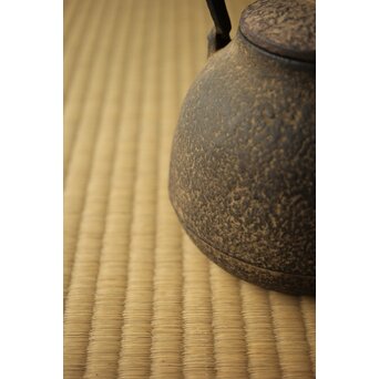 金寿堂 蓋裏在印 総鉄長閑型平手 鉄瓶　M421 