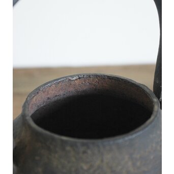 金寿堂 蓋裏在印 総鉄長閑型平手 鉄瓶　M421 