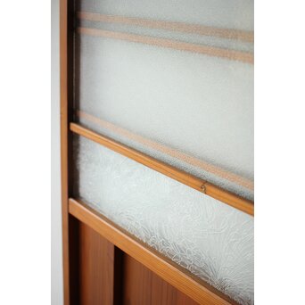 2種ガラスの雪隠戸　GD0234 