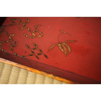 高麗張寛作 朱塗絵長方香盆　Q366 