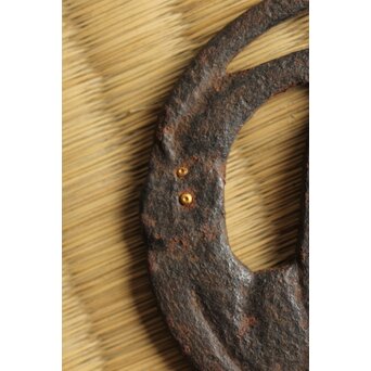 鉄地透彫 手長猿 金象嵌 鉄鍔　M424 