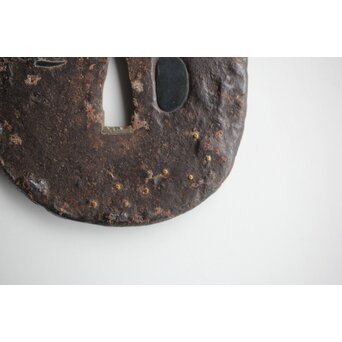 鉄地金銀象嵌 朧月 鍔　M428 