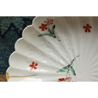 柿右衛門白磁 陽刻菊形5寸皿 2枚1組　P498 