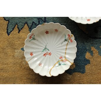 柿右衛門白磁 陽刻菊形5寸皿 2枚1組　P498 