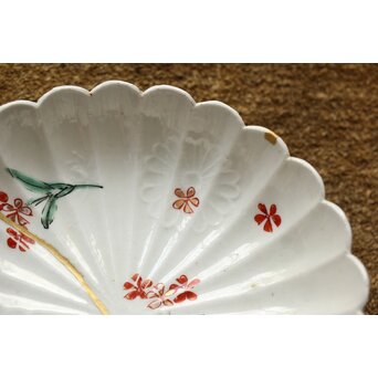 柿右衛門白磁 陽刻菊形5寸皿 2枚1組　P498 