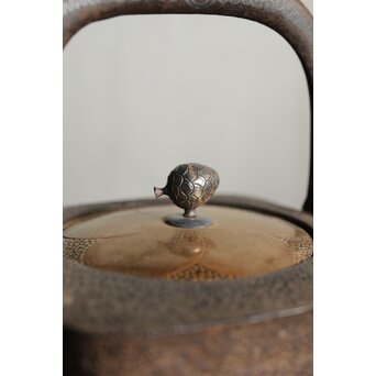 狩野探幽 群鶴図 松竹梅意匠 銀象嵌平手 蒔絵蓋 銚子　M436 