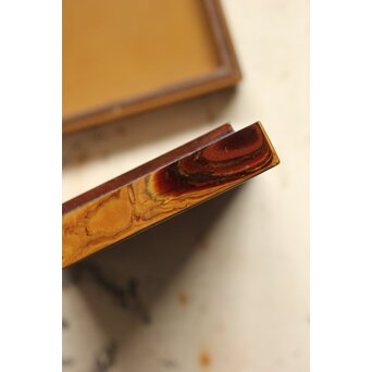 堆漆四方香合　Q370 