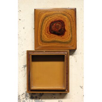 堆漆四方香合　Q370 