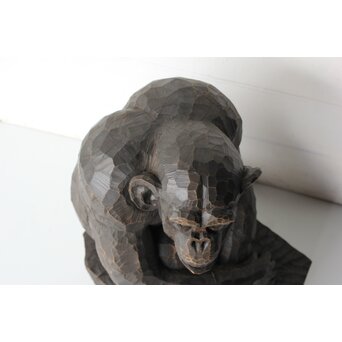 宮本理三郎 チンパンジー 木彫置物　X565 