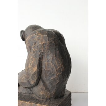 宮本理三郎 チンパンジー 木彫置物　X565 