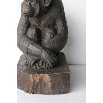 宮本理三郎 チンパンジー 木彫置物　X565 