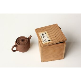 初代か 杉江寿門 後手南蛮手急須　P507 