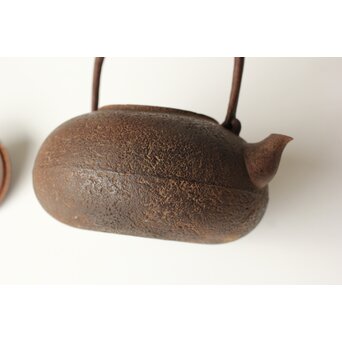 稀少 松橋宗明 南部鋳金研究所 高橋萬治以前の作 虫喰摘 平丸鉄瓶/湯沸　M441 