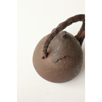 南部名工 有坂 茄子型豆提手砲口鉄瓶　M441 