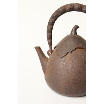 南部名工 有坂 茄子型豆提手砲口鉄瓶　M441 