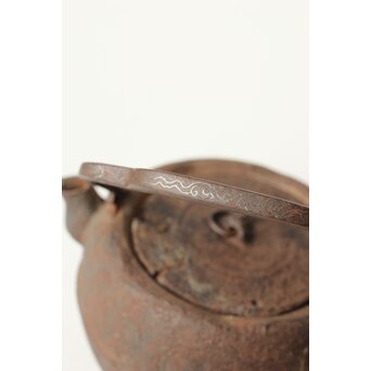 宮崎寒雉風 銀象嵌堤手 破形鎹留手取釜 鉄瓶　M442 