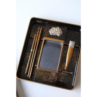 吉祥図 蒔絵硯箱　Q373 