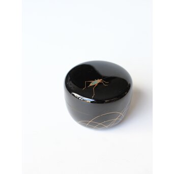 鈴谷鐡五郎 秋草に虫 蒔絵棗　Q374 