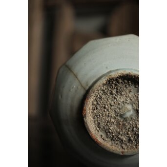 朝鮮李朝 白磁面取壺　P522 