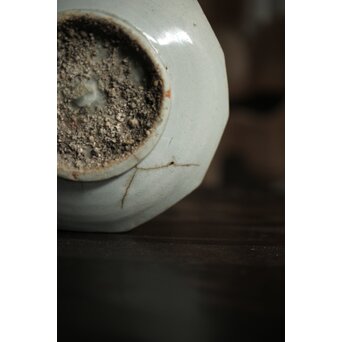 朝鮮李朝 白磁面取壺　P522 