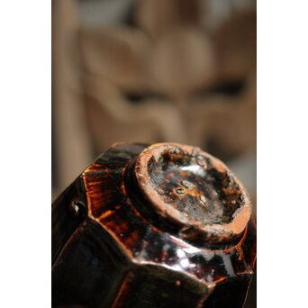 朝鮮李朝 飴釉蓋付面取壺　P523 