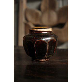 朝鮮李朝 飴釉蓋付面取壺　P523