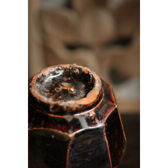 朝鮮李朝 飴釉蓋付面取壺　P523 