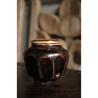 朝鮮李朝 飴釉蓋付面取壺　P523 