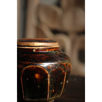 朝鮮李朝 飴釉蓋付面取壺　P523 