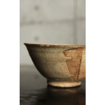 朝鮮李朝 笹葉火間 堅手茶碗　P527 